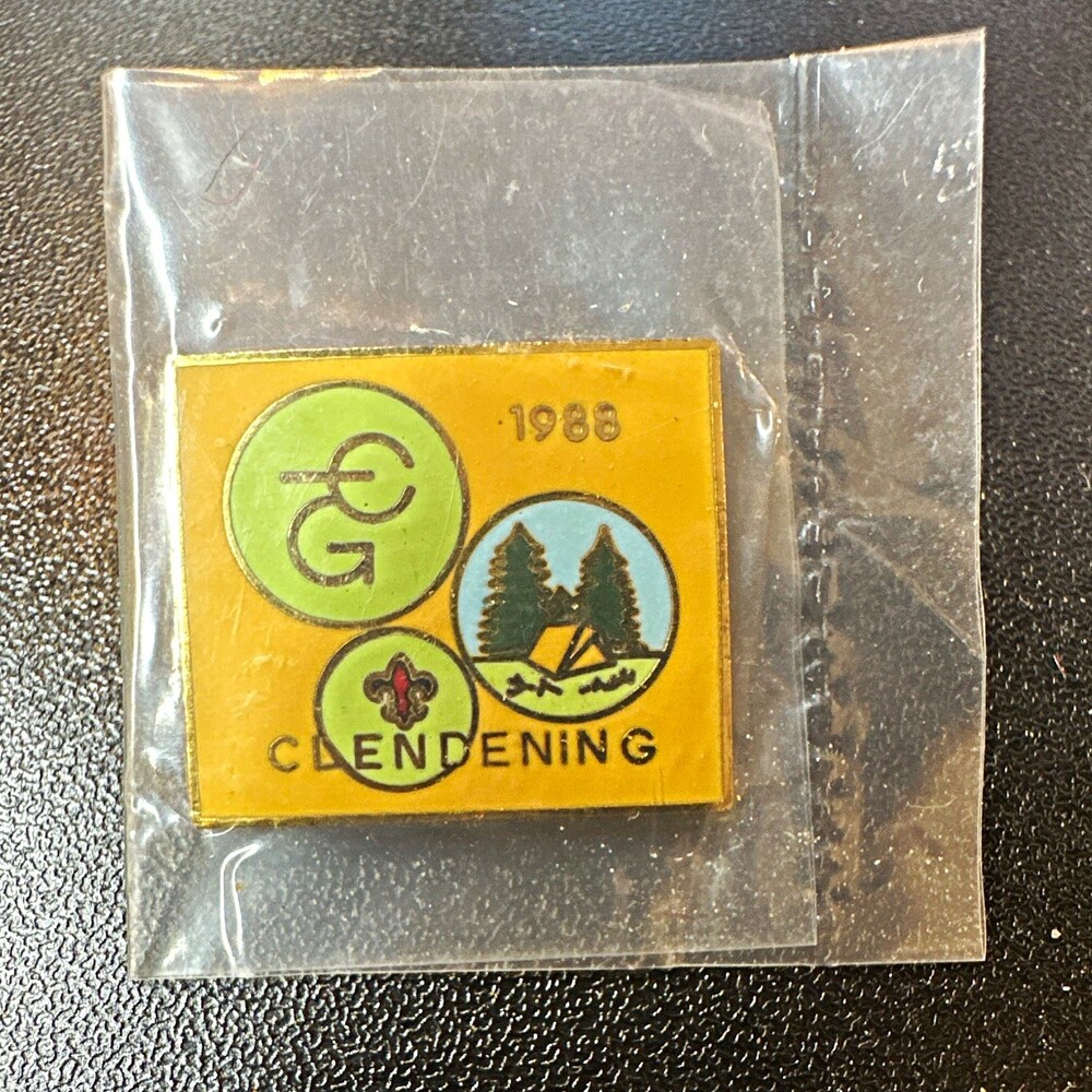 1988 Girl Scouts & Girl Guides Clendenning Pin - Girl Scout & Guide Organization